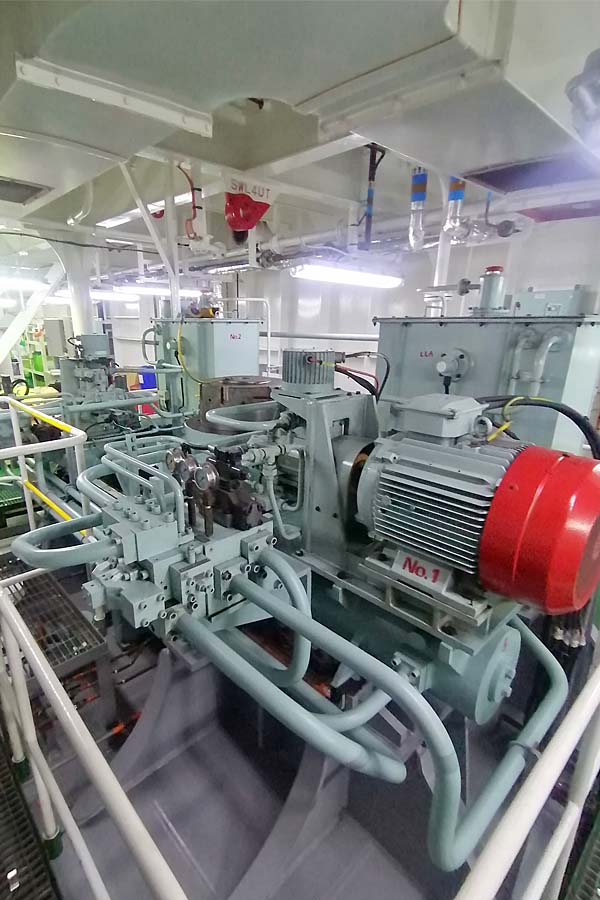 ship service cylinder type 04